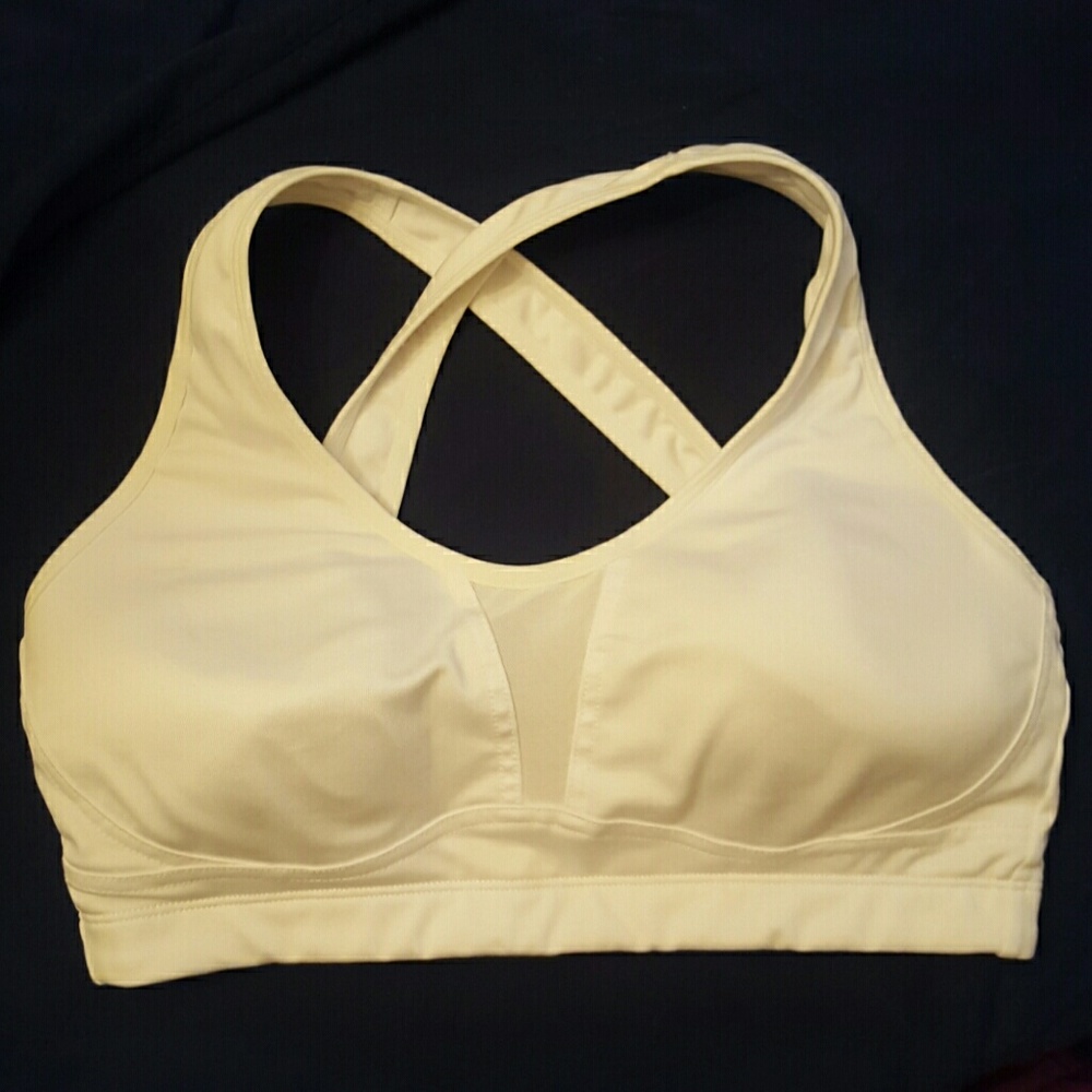 Saucony sports bra